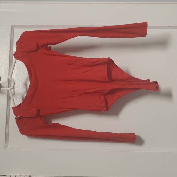 Top - Picture 3 of 3